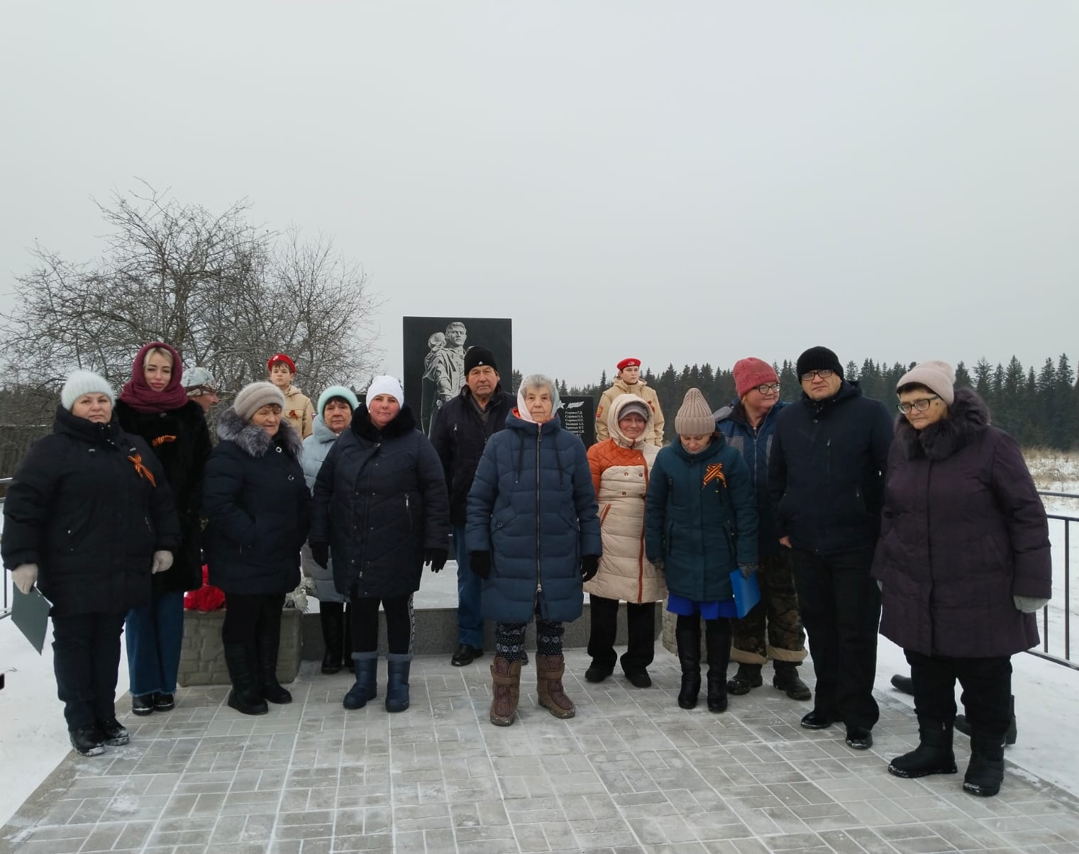 Торжественное открытие нового памятника, посвящённого землякам, участвовавшим в Великой Отечественной войне..